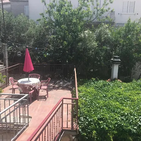 Gostinjska kuća Emma Trogir
